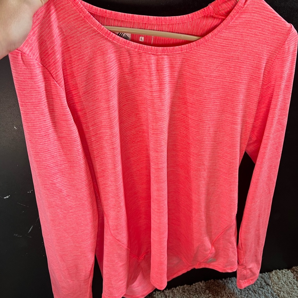 Hot pink Reebok long sleeve size large workout top